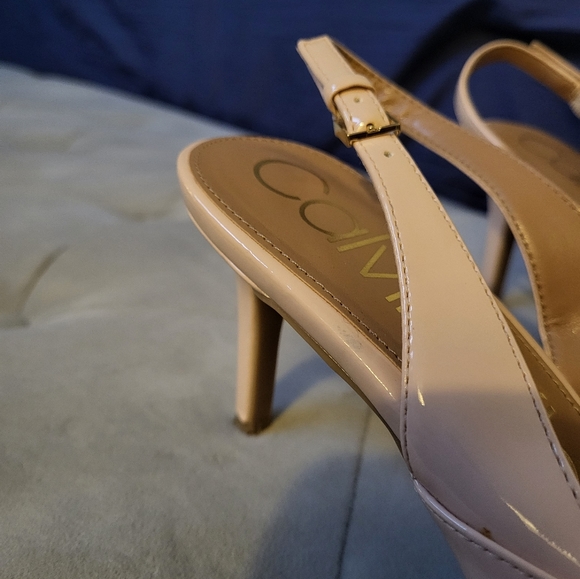 Calvin Klein kitten heels 7.5 - Picture 7 of 8